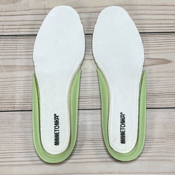 Minnetonka Expanse Womens 8.5 Slip-On Sneaker Tan Frayed Fabric Moccasin Shoes - Picture 13 of 15